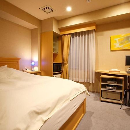 โรงแรมt พอยต์ โอซาก้า ภายนอก รูปภาพ